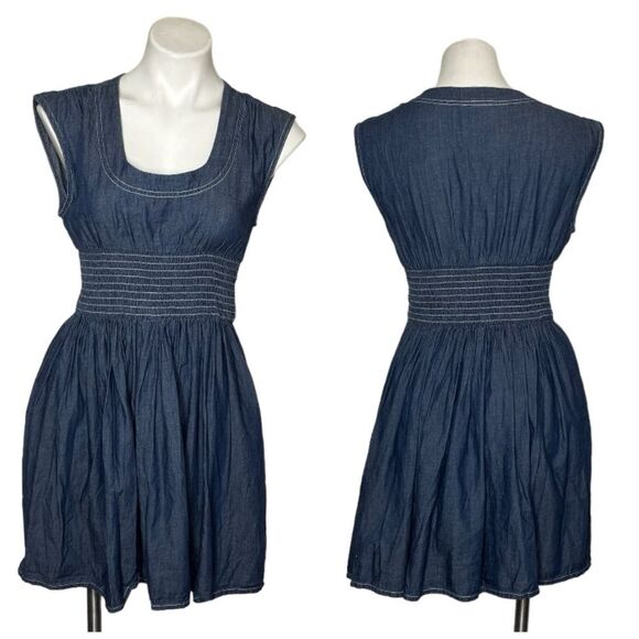 VENUS Blue Chambray Dress Smocked Waist Scoop Neck Sleeveless Size 6 - Picture 10 of 10